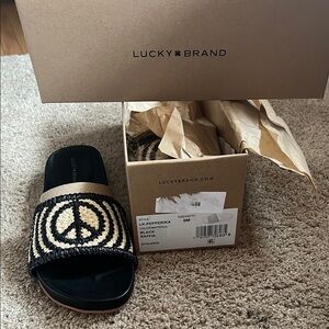 Lucky Brand Black and Tan Sandals